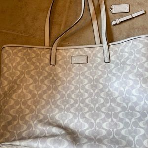 Coach tote